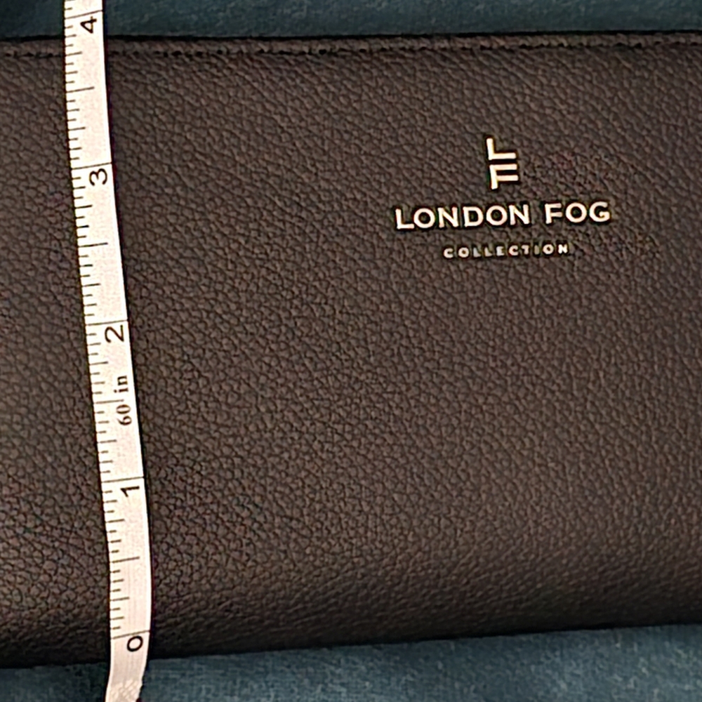London Fog Black Pebble-Grain Zip Wallet with Gold Logo - Picture 4 of 12